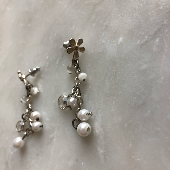 Flower Pearl and Diamond Dangling Earrings - Picture 4 of 5